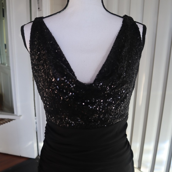 Black beaded long event gown - Picture 3 of 9